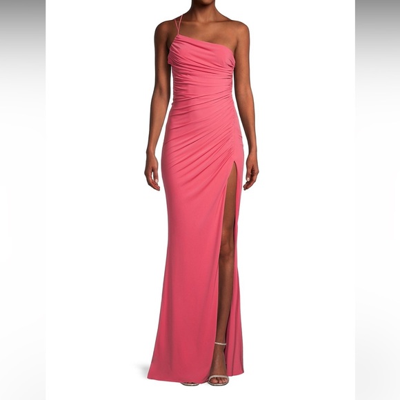 Katie May
Winnipeg One-Shoulder Ruched Gown - Picture 3 of 7